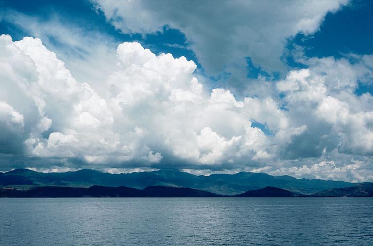Erhai Hu with Cang Shan (Diancang Shan) in background. Dali Xian, Yunnan, China