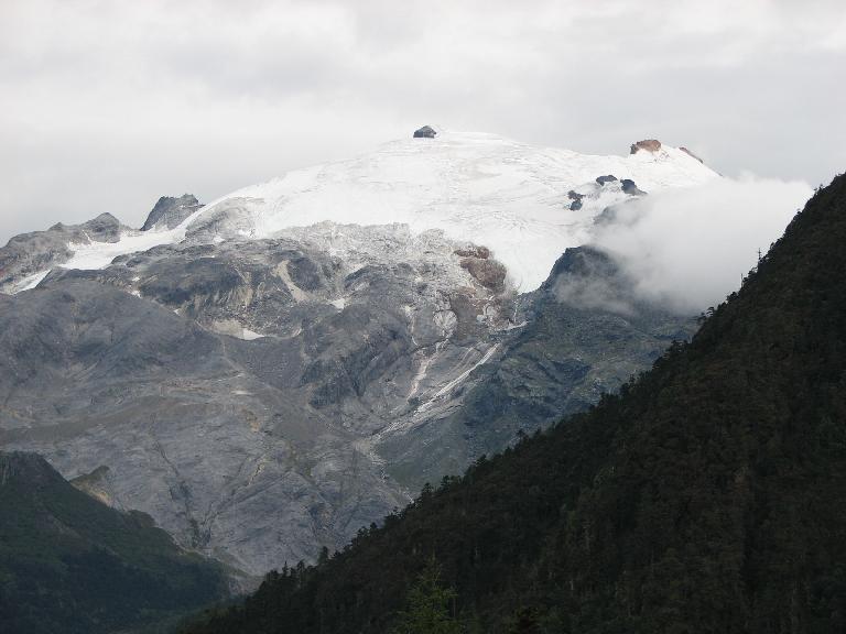 Yunnan:Zhongdian Xian. Haba Xue Shan (Haba Snow Mountain). Haba Xue Shan from campsite on E side of mountain Yunnan:Zhongdian Xian. Haba Xue Shan (Haba Snow Mountain). Haba Xue Shan from campsite on E side of mountain